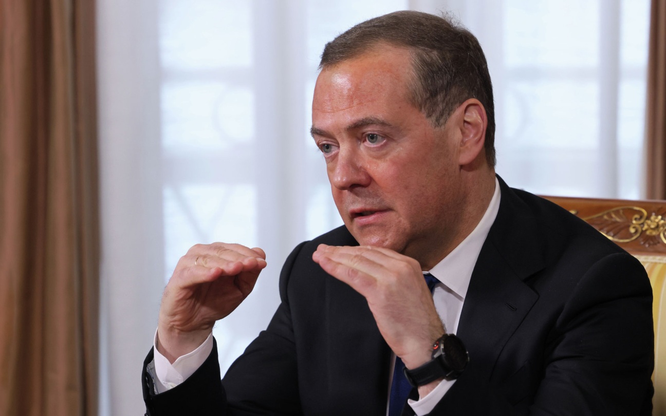 Медведев рассказал о поведении Жириновского на рыбалке