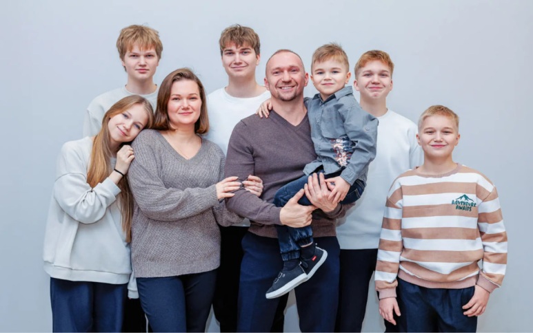 Собянин: многодетным семьям в Москве оказывается всесторонняя помощь