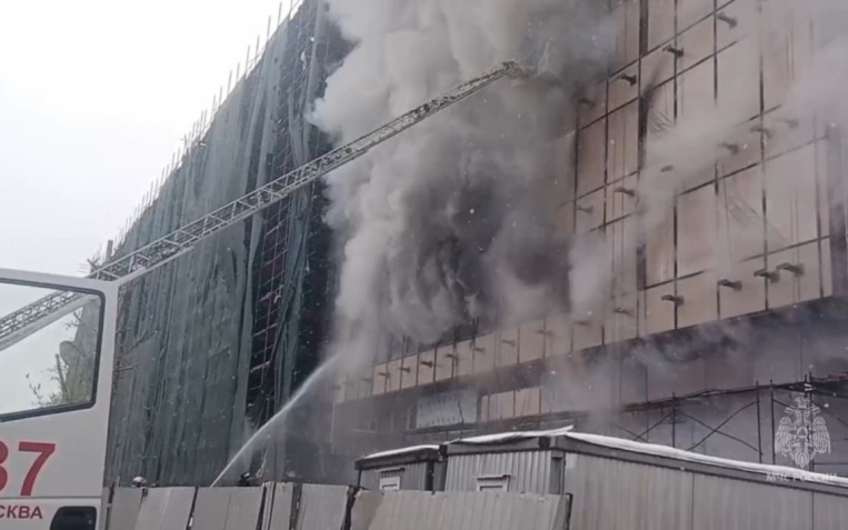 Собянин подтвердил гибель 7 человек во время пожара на севере Москвы