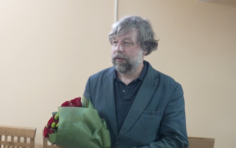 Бутягин прочитал в Петербурге сочиненные в польской тюрьме стихи о котах
