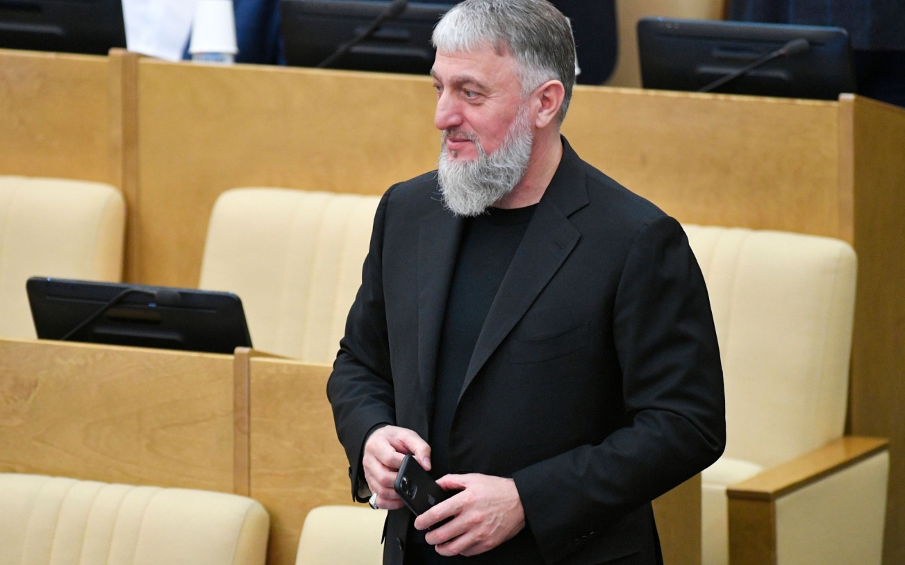 Делимханов ответил на заявление Карла III о войне с Россией