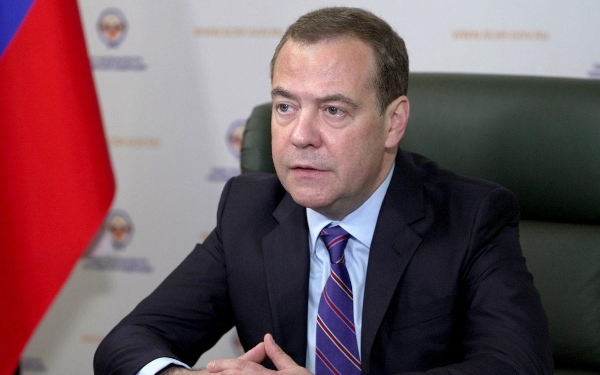Медведев указал на замалчивание Германией подвига советского народа