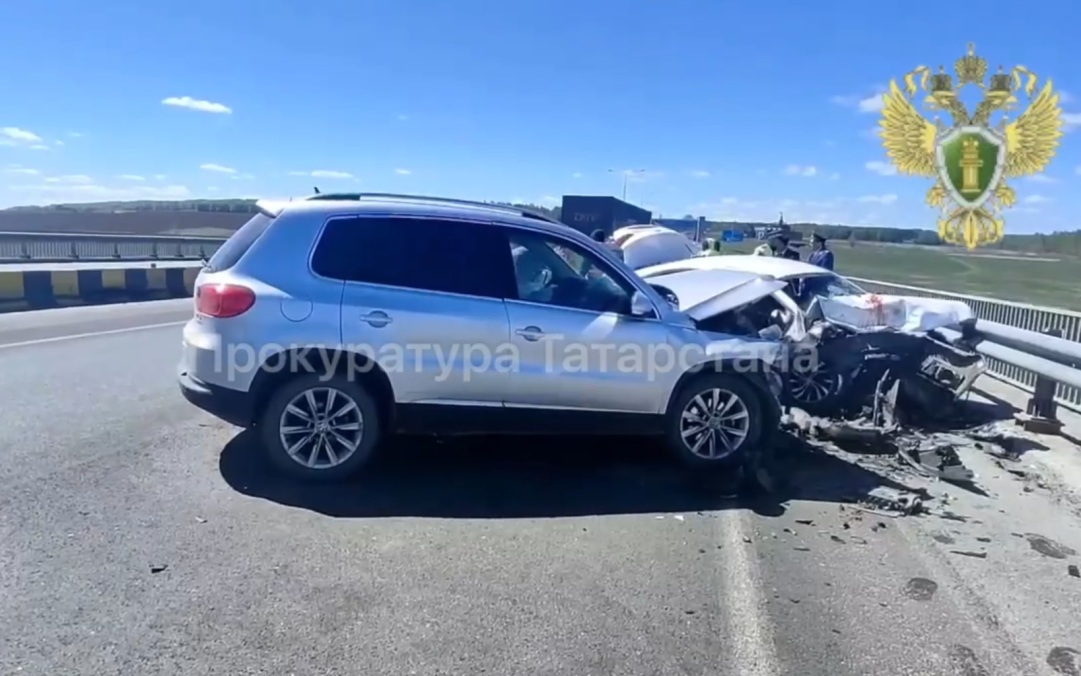 В Татарстане 1 человек погиб, 7 пострадали в ДТП с двумя авто
