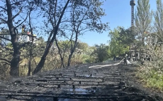 В Анапе ликвидировали пожар в парке аттракционов