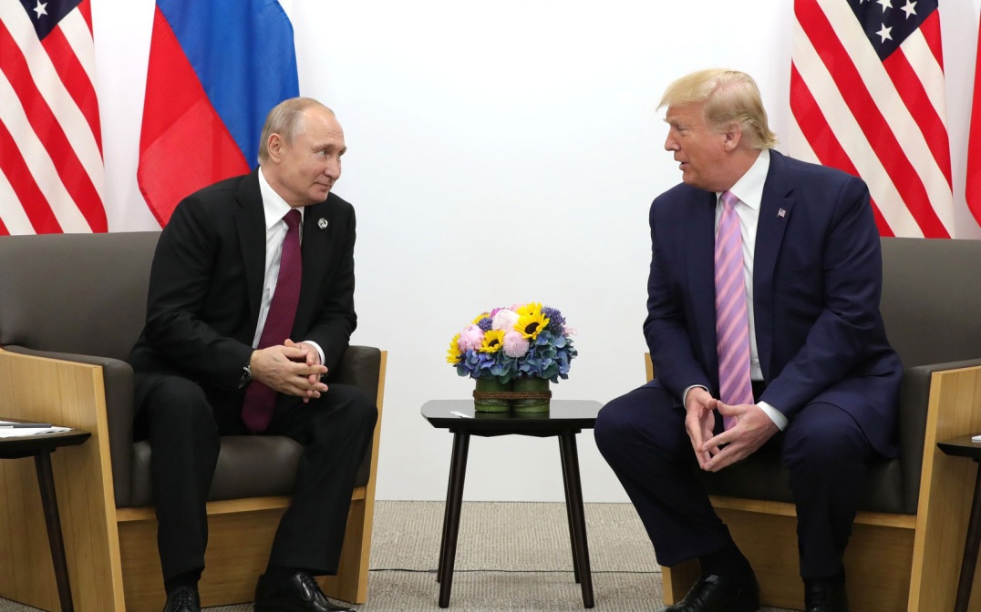 Путин: у нас с Трампом был разговор о 9 мая, он поддержал идею перемирия