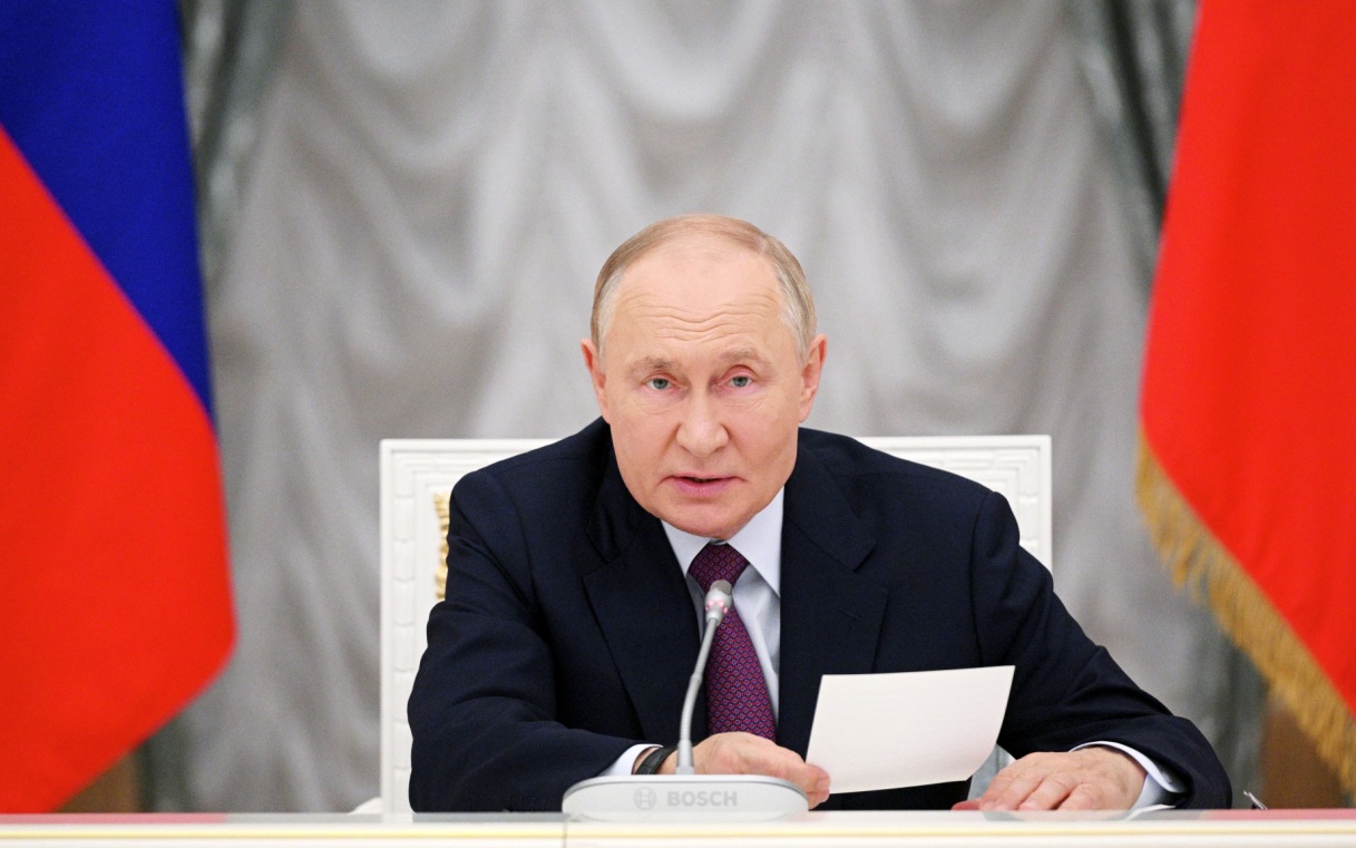 Путин: чем сильнее РФ, тем скорее Запад перестанет принижать вклад СССР в Победу