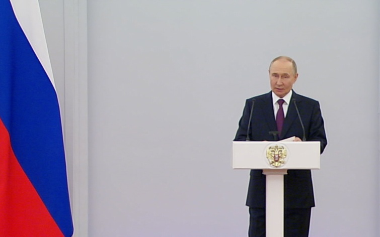 Путин заявил, что России крайне выгодны стабильные отношения США и Китая