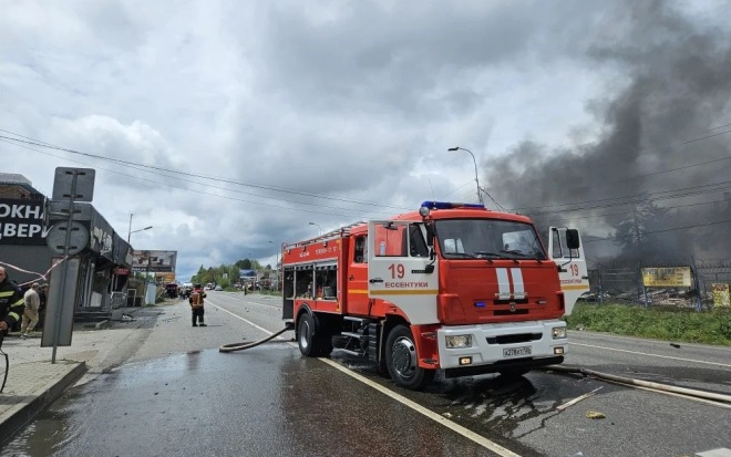 В Пятигорске произошел взрыв газовоза с последующим пожаром