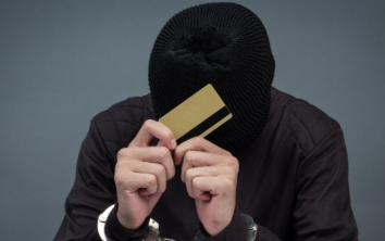 Более 3 млн рублей собиралась отдать мошенникам пожилая биробиджанка
