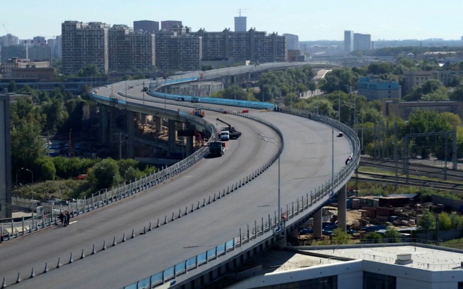 На участке МСД на востоке Москвы изменили схему движения