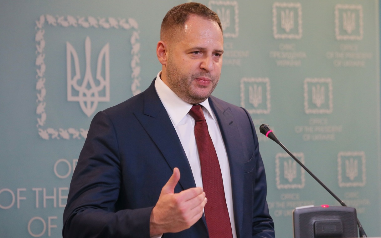 Эксперт дал прогноз, как дело против Ермака скажется на рейтинге Зеленского