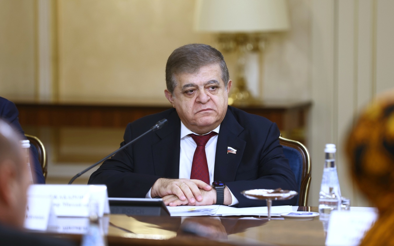 Джабаров не верит в связку РФ, КНР и США - лишь в двусторонние отношения