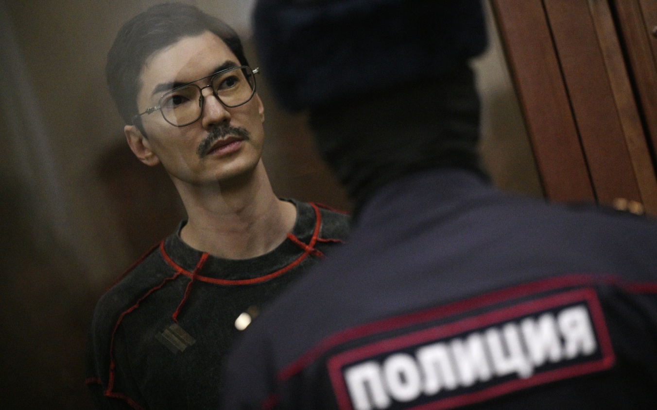 Бывший главред Tatler Ариан Романовский вышел из тюрьмы
