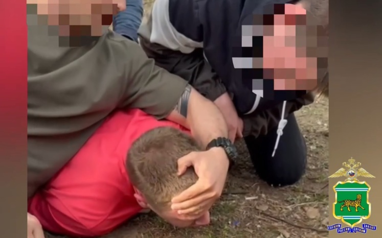 В Биробиджане пресекли кражу 8,3 млн рублей со счета ребенка погибшего бойца СВО