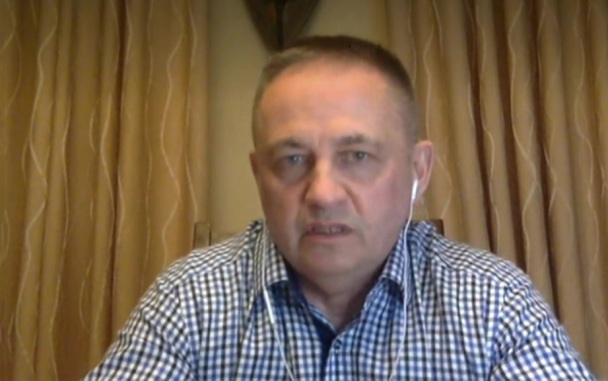 Врач сообщил о возможных причинах пересмотра возраста молодежи в РФ до 39 лет