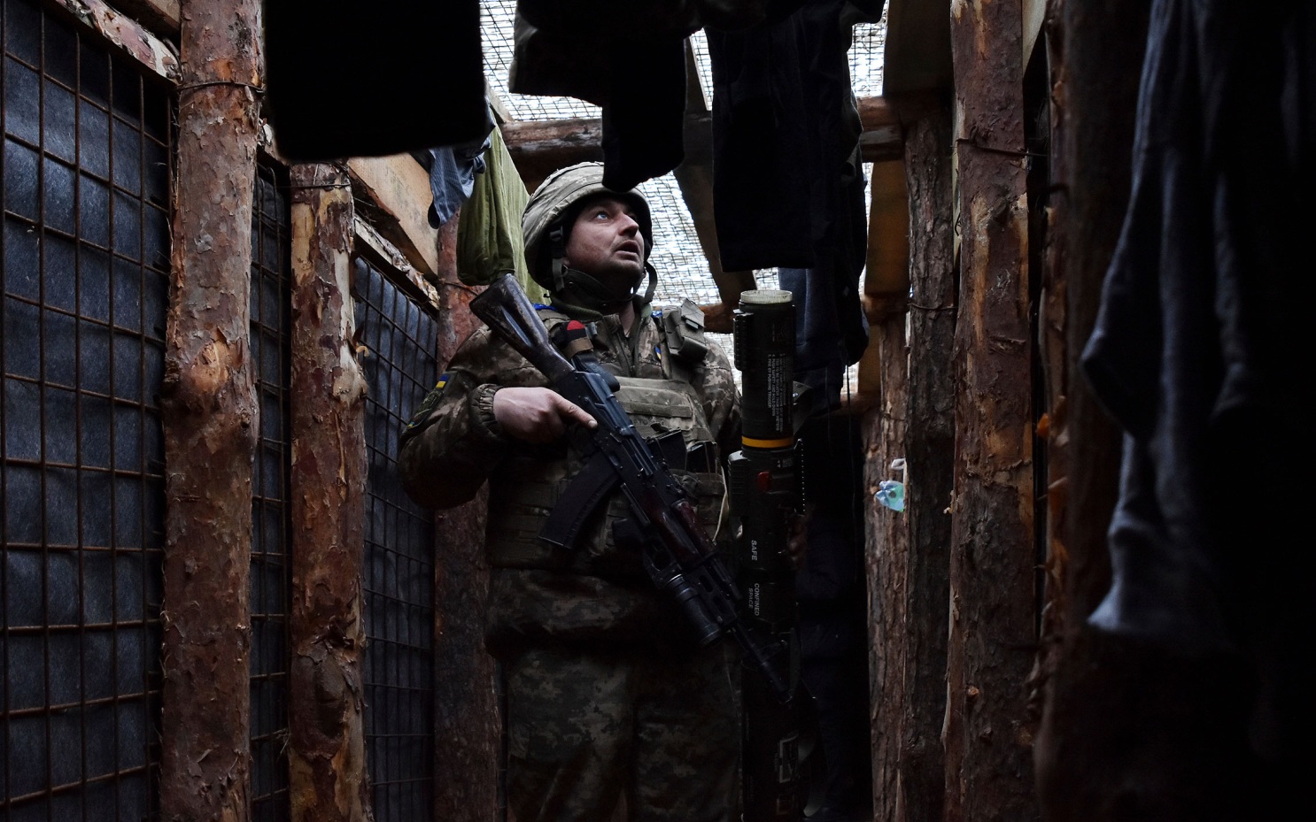 Украинские пограничники бегут в Румынию во время воинской службы