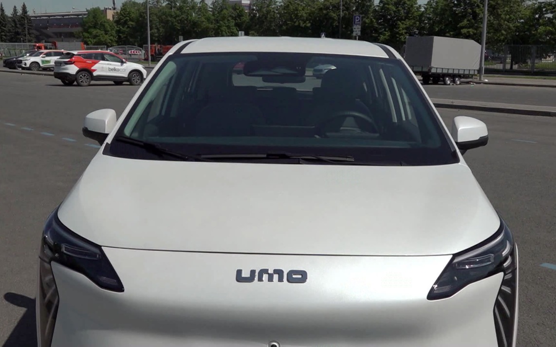 "Москвич" готовит выход на авторынок второй модели Umo