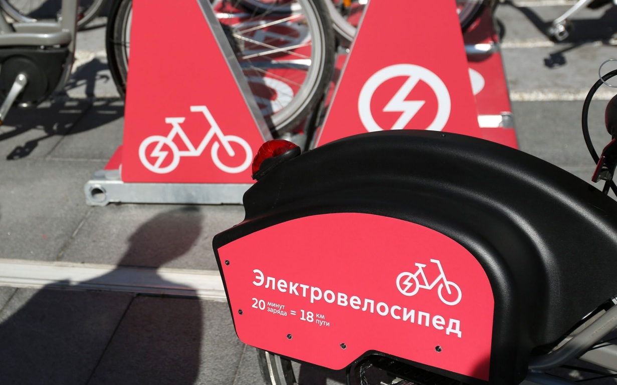 В Воронеже возбудили дело после наезда курьера на 3-летнюю девочку
