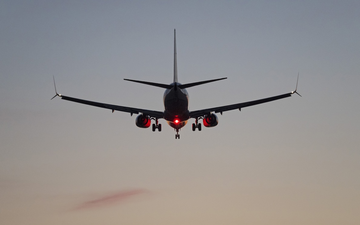 Американский военный Boeing подал сигнал бедствия в небе над Европой