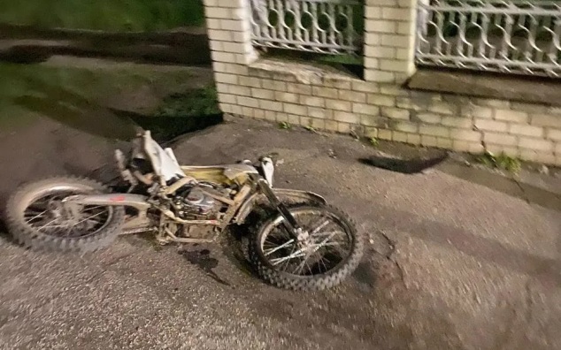 Мотоцикл столкнулся с поездом в Саратовской области