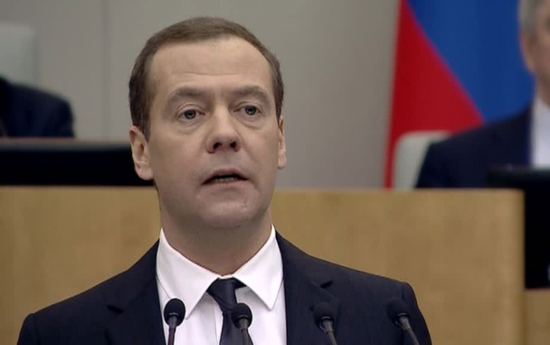 Медведев об отказе ЕС вывезти дипломатов из Киева: "лишние" сотрудники евроблока