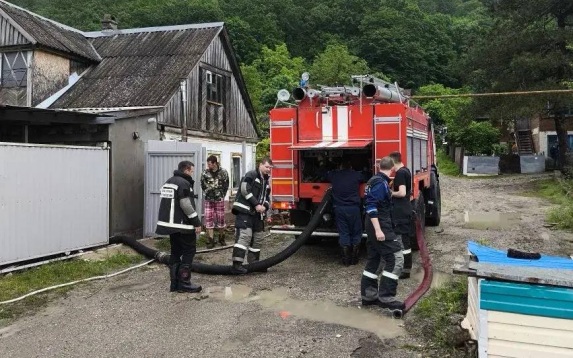 Богодистов: в Архипо-Осиповском округе введен режим ЧС из-за разлива реки