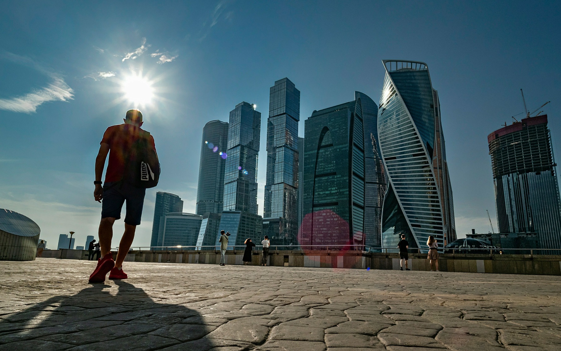 Компания мэрии Москвы выставила на торги участок под небоскреб у "Москва-Сити"