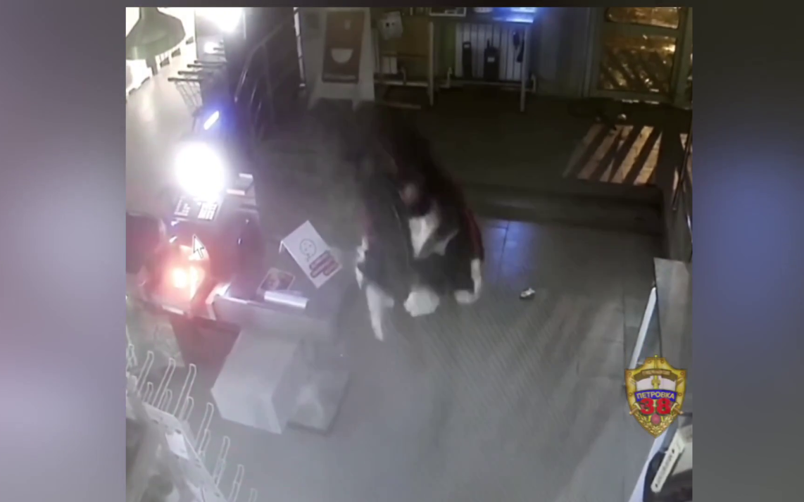 Мужчина попытался взломать банкомат и похитить из него три миллиона в Москве