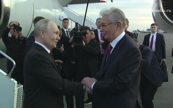 Владимир Путин прибыл в Казахстан