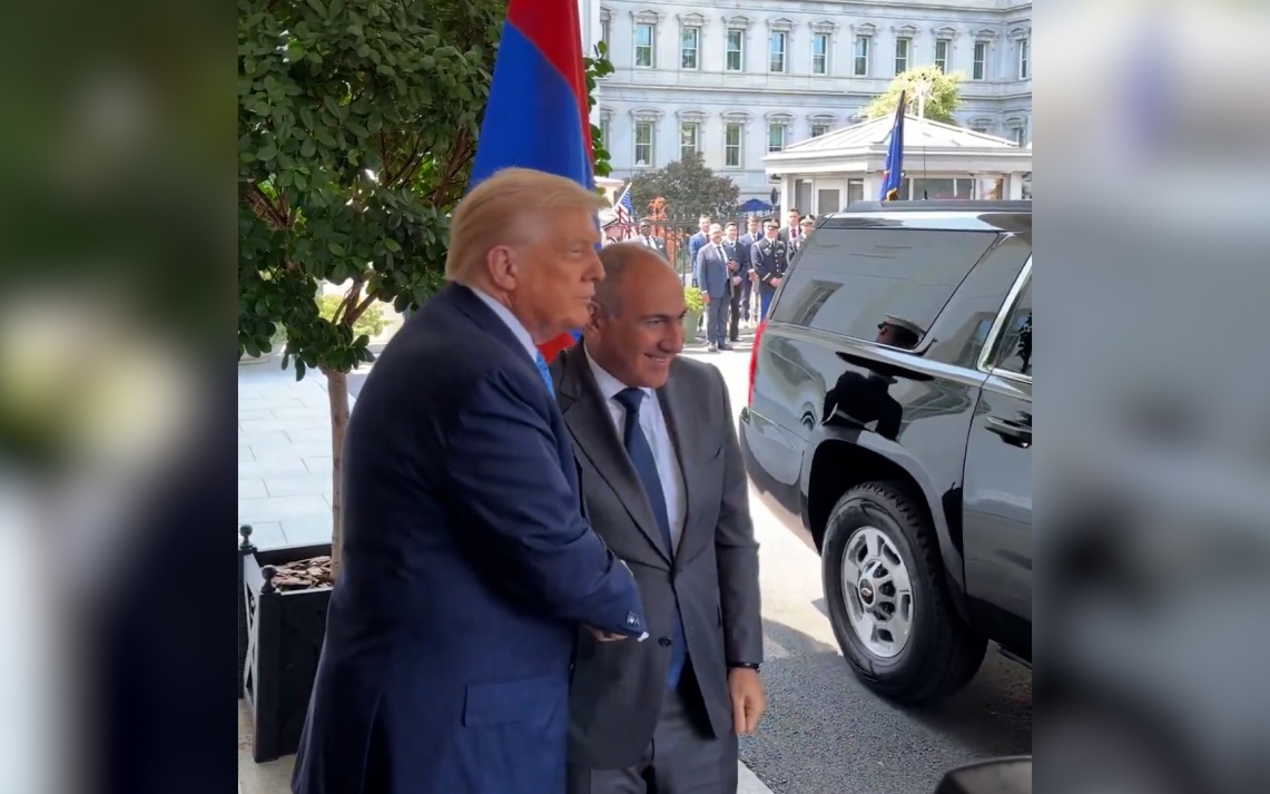 Трамп в преддверии выборов в Армении поддержал "большого друга" Пашиняна