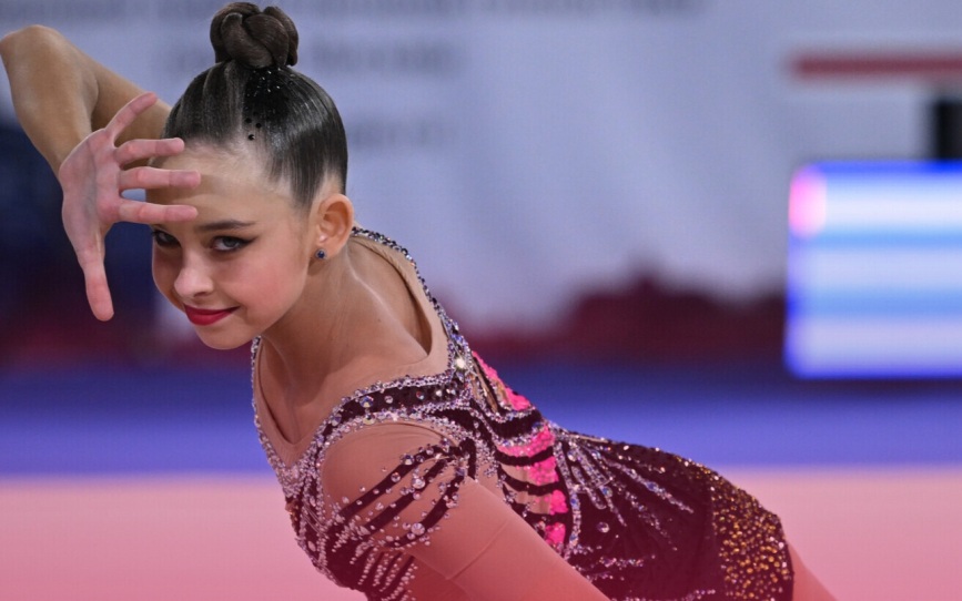 Гимнастка Ильтерякова выиграла золото чемпионата Европы в упражнениях с обручем