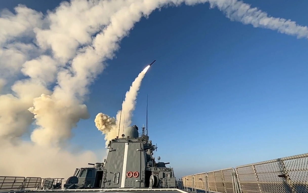 Российские военные разбомбили украинский завод беспилотников