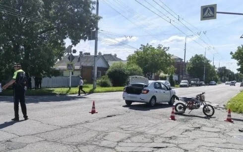 В Адыгее в ДТП с автомобилем и питбайком погиб подросток, идет проверка
