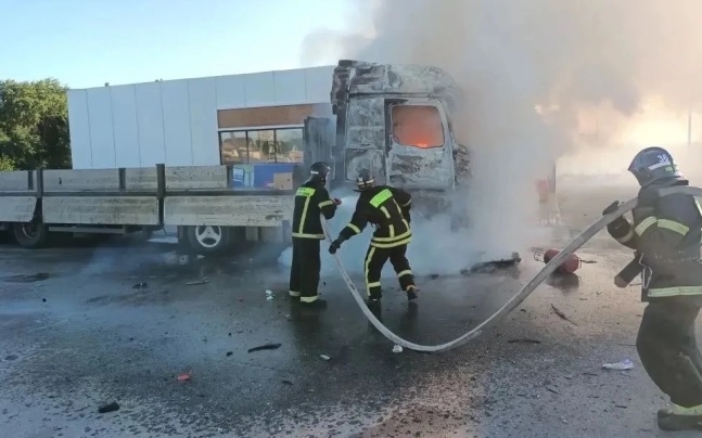 Дрон ВСУ сдетонировал у коммерческого объекта под Белгородом, ранен человек
