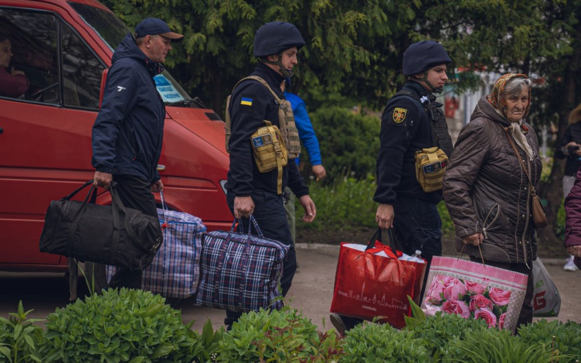"Грабеж и мародерство": эксперт об эвакуации, проводимой ВСУ