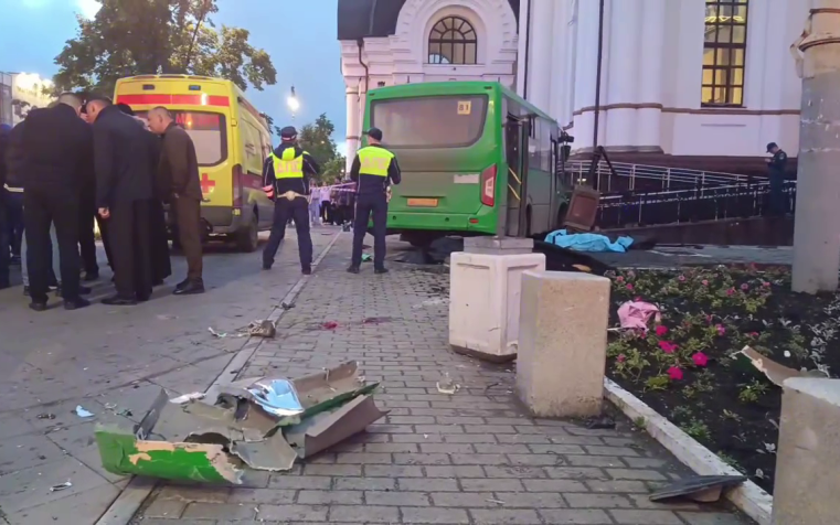 Журналист ИС "Вести": погибшего в ДТП с автобусом ребенка до сих пор не опознали