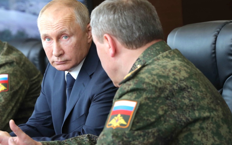 Путин сообщил, что 12 июня проведет встречу с начальником Генштаба ВС РФ