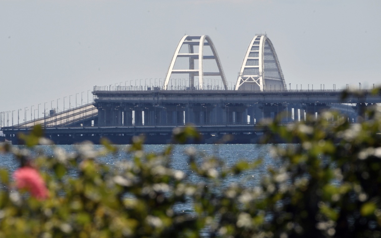 На Крымском мосту появилась автомобильная очередь