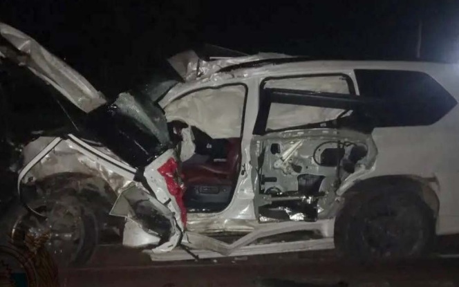 Двое погибли и двое пострадали в столкновении Lexus с поездом в Хабаровском крае