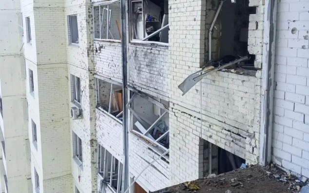 Опубликованы кадры последствий атаки БПЛА на жилой дом в Орловской области