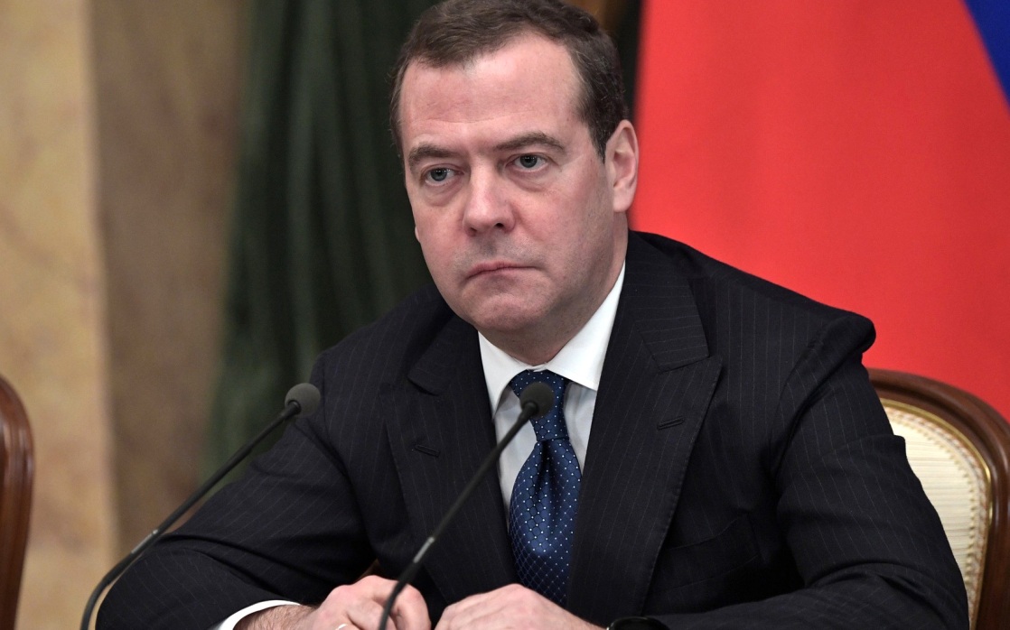 Медведев: Украине безразлично решение Гааги по Крыму