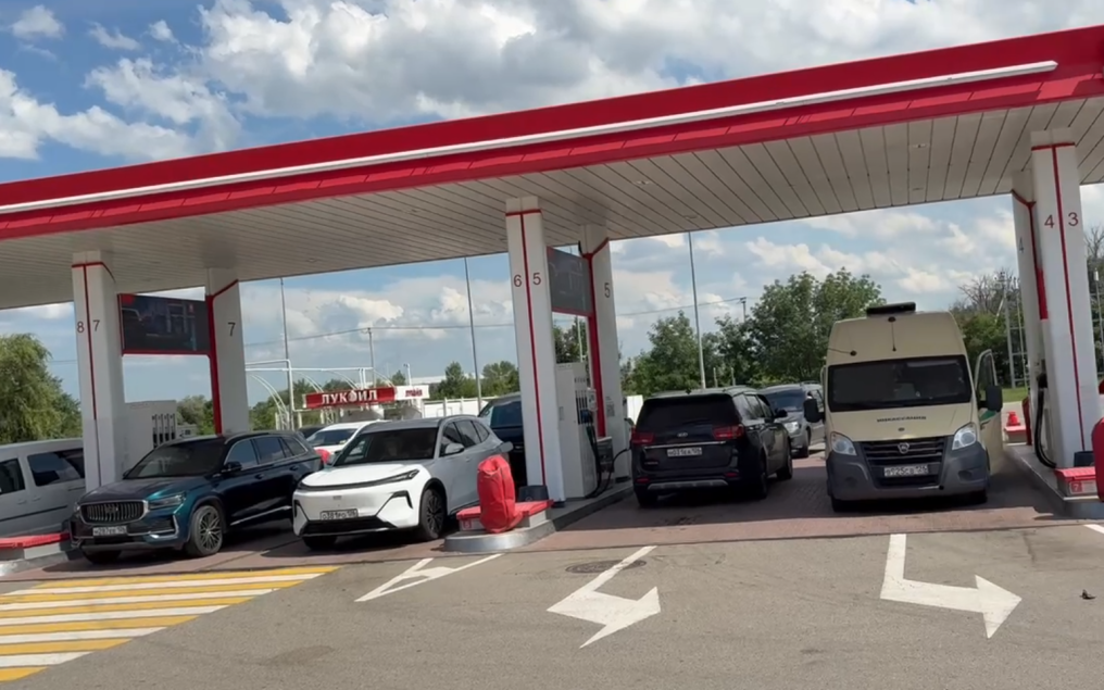 Глава Пятигорска Ворошилов оценил ситуацию с топливом на автозаправках