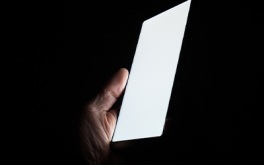 Эксперт объяснил, почему не надо заряжать смартфон до 100%