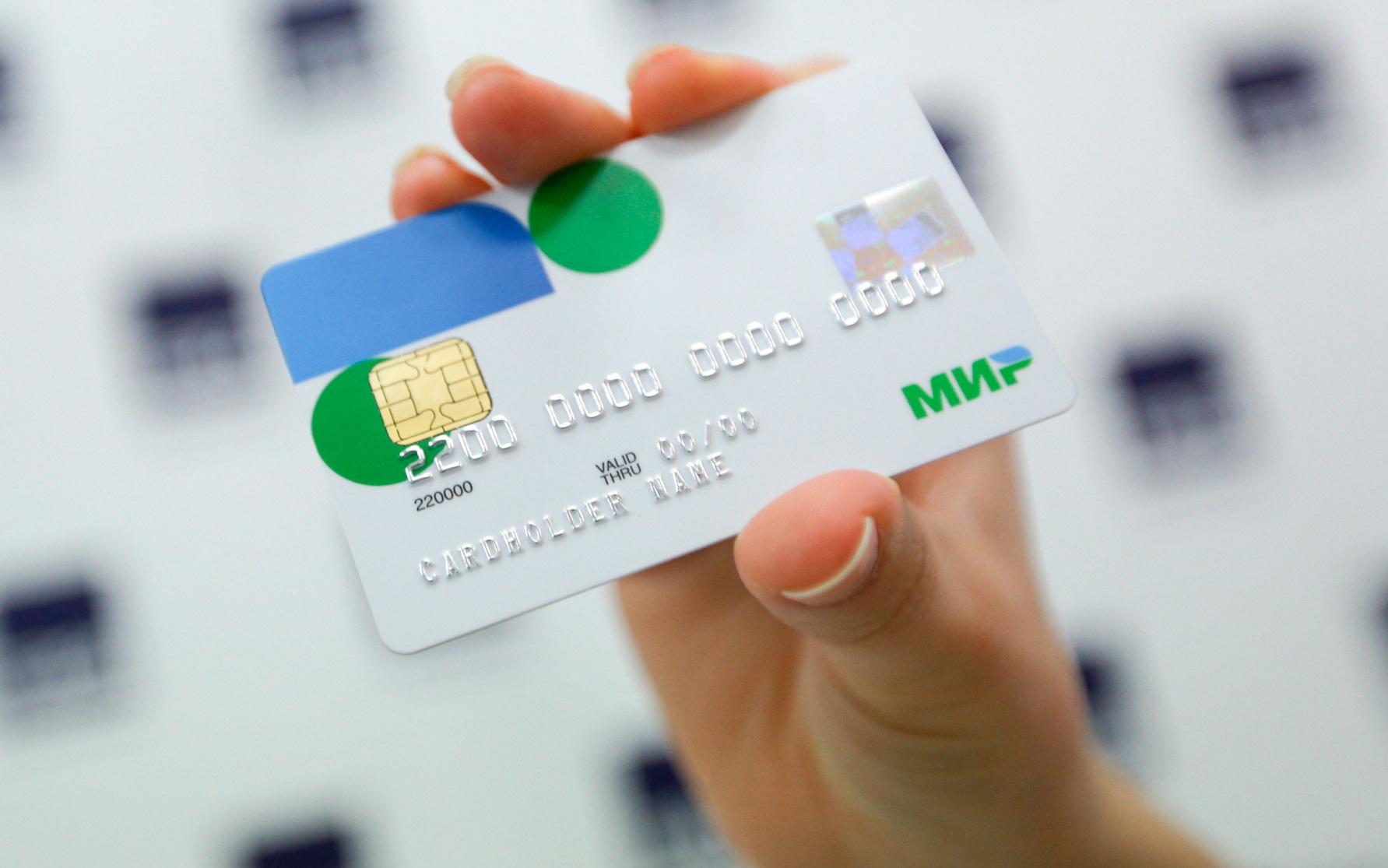 Карты платежной системы "Мир" бесперебойно работают в Иране