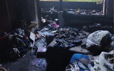 В Калининграде пожарные спасли мужчину из горящей квартиры