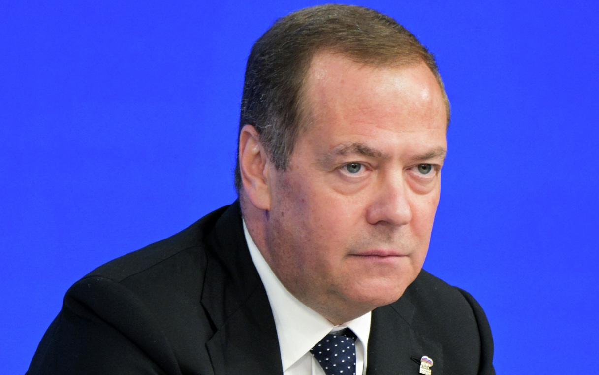 Медведев назвал сторонников Мельника фашистами
