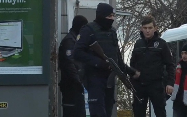 Подросток из ружья ранил 11 человек на свадьбе в Турции