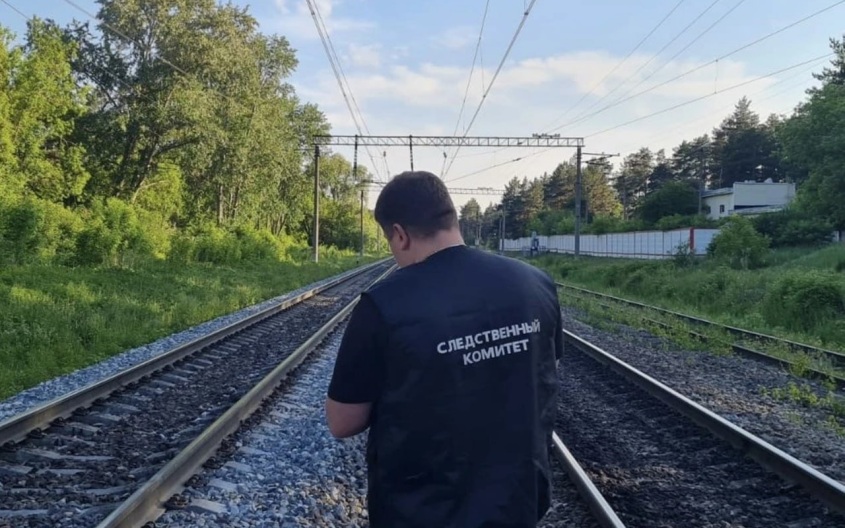 Подросток-зацепер пострадал в Пермском крае, СК начал проверку