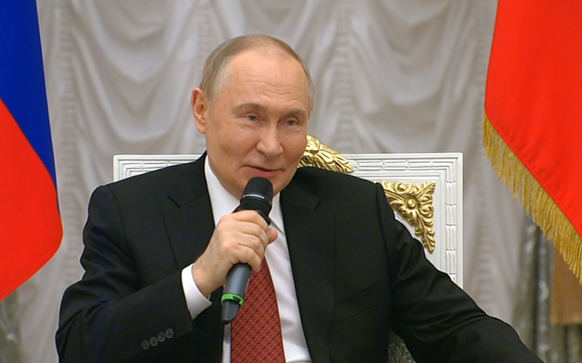 Путин встретился в Кремле с президентом Южной Осетии