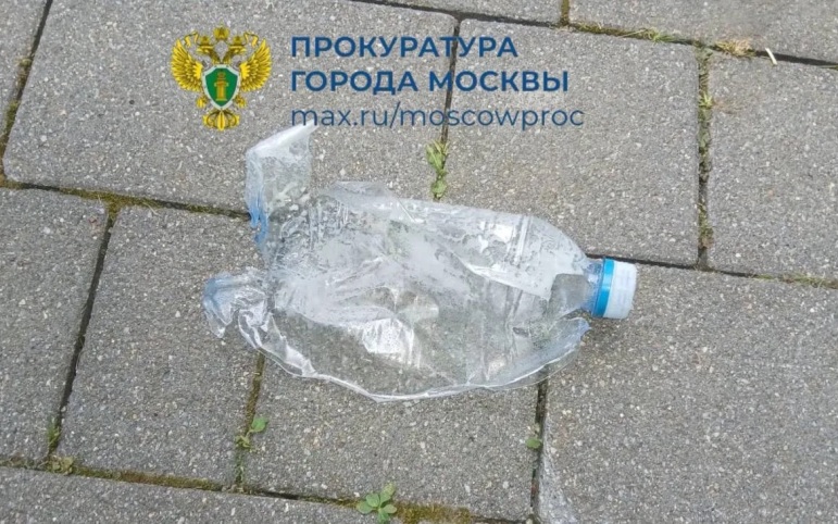 Пластиковая бутылка "взорвалась" в руках у мальчика в Новой Москве